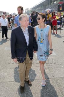 Michelle Yeoh feet photo thumbnail
