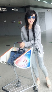 Michelle Yim feet photo 17
