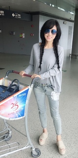 Michelle Yim feet photo 16