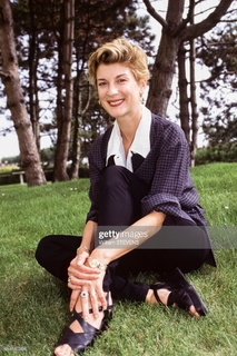 Michèle Laroque feet photo 12