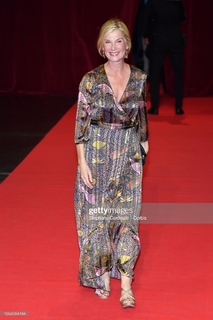 Michèle Laroque feet photo 6