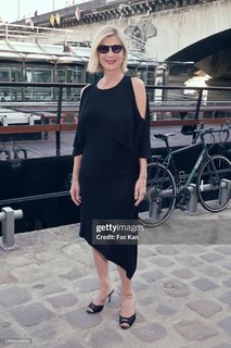 Michèle Laroque feet photo 16