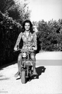 Michèle Mercier feet photo 9