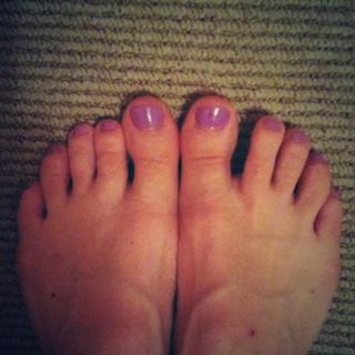 Mickey Sumner feet photo 10
