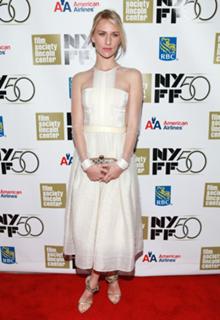 Mickey Sumner feet photo 3
