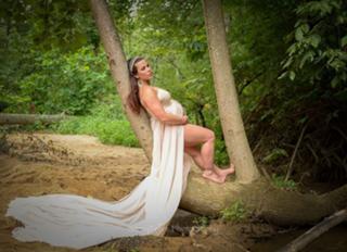 Mickie James feet photo thumbnail