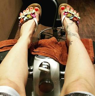 Mickie James feet photo thumbnail