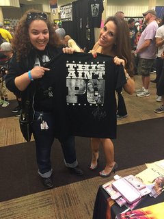 Mickie James feet photo thumbnail