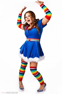 Mickie James feet photo thumbnail