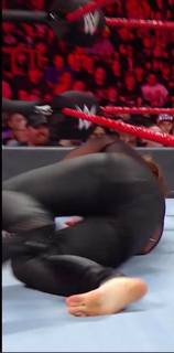 Mickie James feet photo thumbnail