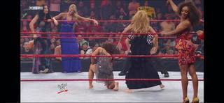 Mickie James feet photo thumbnail
