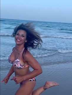 Mickie James feet photo thumbnail