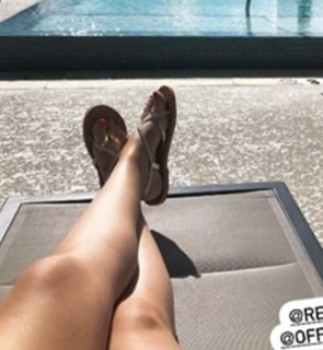 Mickie James feet photo thumbnail