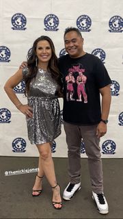 Mickie James feet photo 2