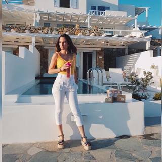 Micol Olivieri feet photo 6