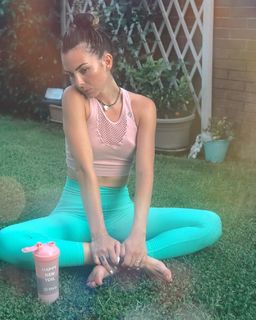 Micol Olivieri feet photo 18