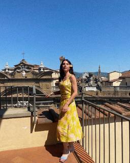 Micol Olivieri feet photo 1