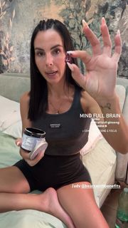 Micol Olivieri feet photo 2