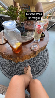 Midori Francis feet photo 10