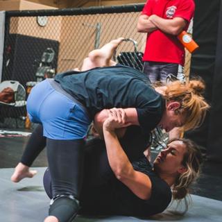 Miesha Tate feet photo thumbnail