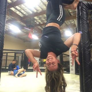 Miesha Tate feet photo thumbnail