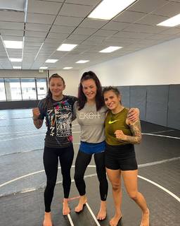 Miesha Tate feet photo thumbnail