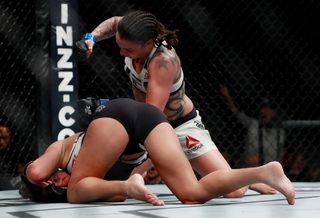 Miesha Tate feet photo thumbnail