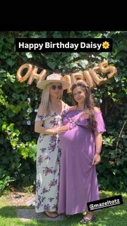 Mika Boorem feet photo 1