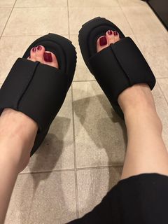 Mika Nakashima feet photo 2