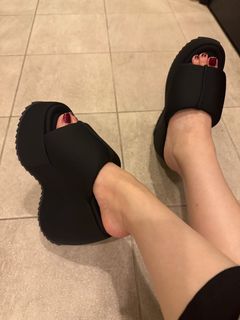 Mika Nakashima feet photo 1