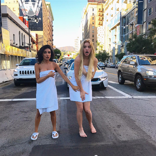 Mikaela Hoover feet photo thumbnail