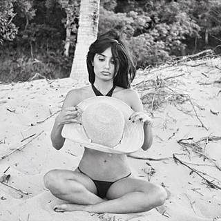 Mikaela Hoover feet photo thumbnail