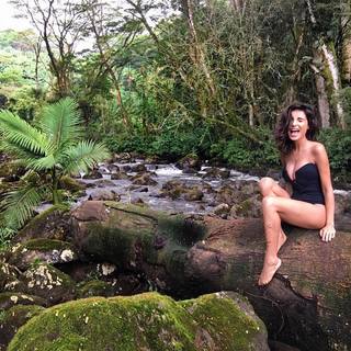 Mikaela Hoover feet photo thumbnail