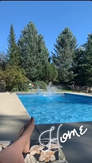 Mikaela Hoover feet photo thumbnail