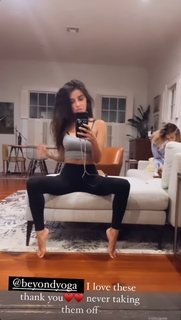 Mikaela Hoover feet photo thumbnail