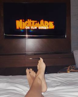 Mikaela Hoover feet photo thumbnail