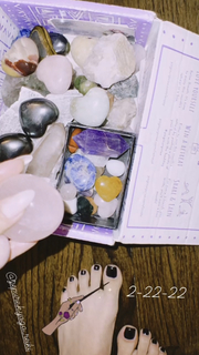 Mikaela Hoover feet photo thumbnail