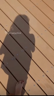 Mikaela Hoover feet photo thumbnail