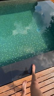 Mikaela Hoover feet photo thumbnail