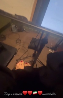 Mikaela Hoover feet photo thumbnail