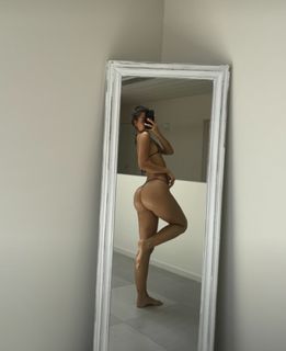 Mikaela Lafuente feet photo 20