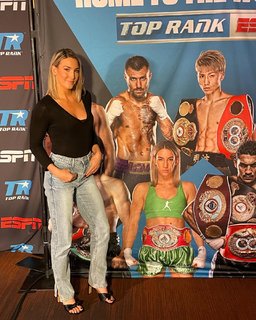 Mikaela Mayer feet photo 12