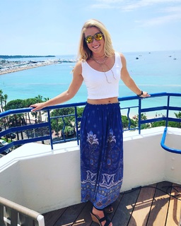 Mikaela Shiffrin feet photo thumbnail