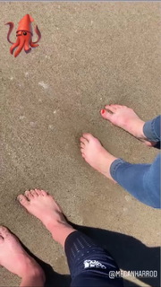 Mikaela Shiffrin feet photo thumbnail