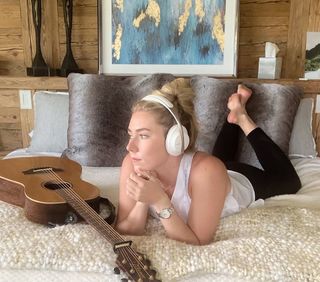 Mikaela Shiffrin feet photo thumbnail