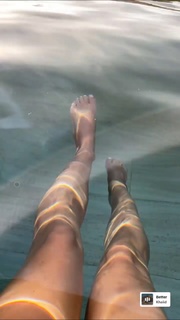 Mikaela Shiffrin feet photo thumbnail