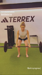 Mikaela Shiffrin feet photo thumbnail