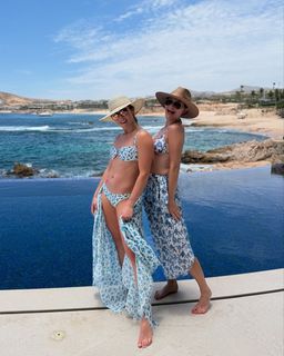 Mikaela Shiffrin feet photo thumbnail