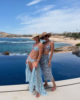 Mikaela Shiffrin feet photo thumbnail