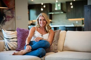 Mikaela Shiffrin feet photo thumbnail